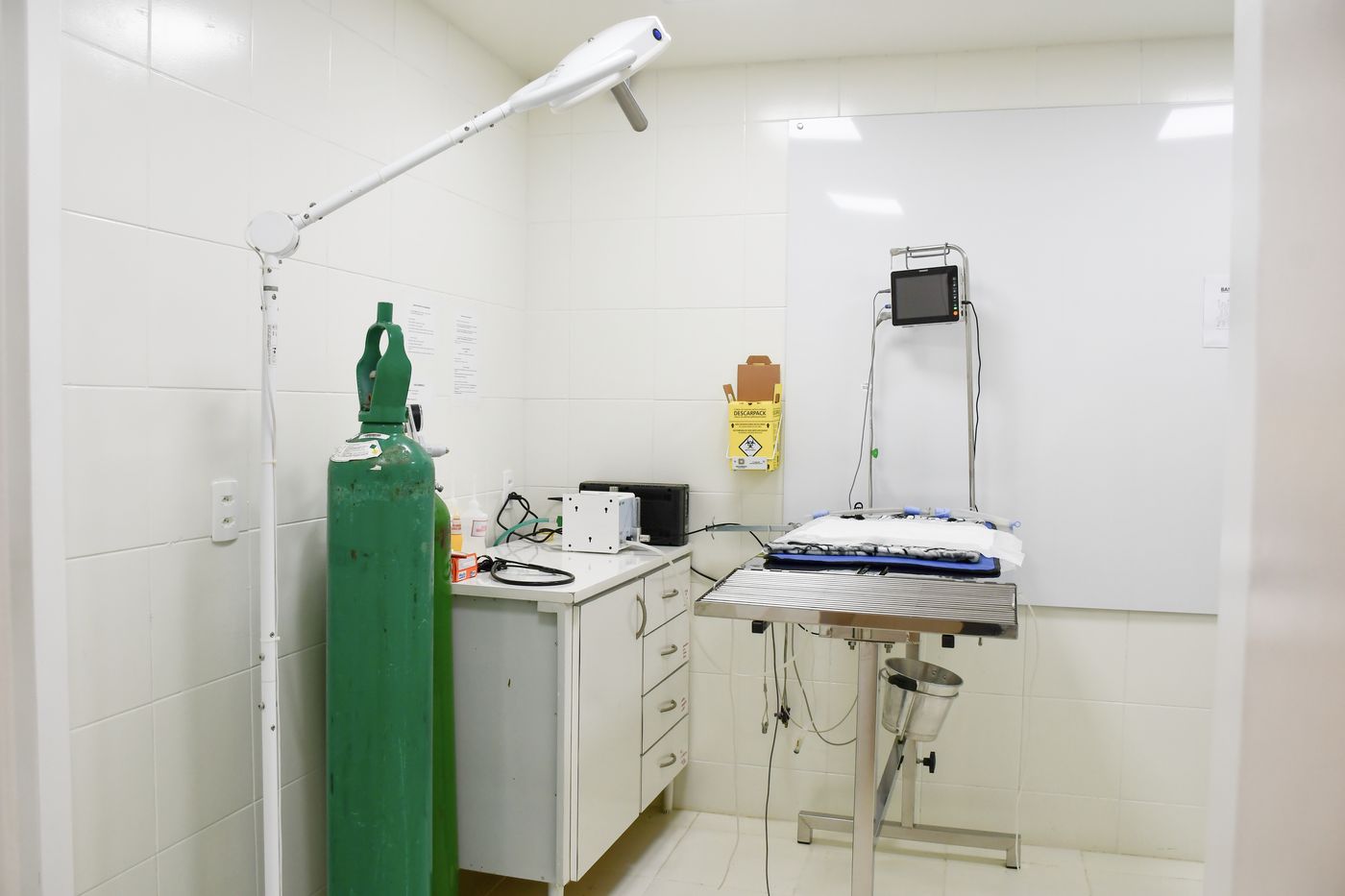 Sala de cirurgia da Clínica Veterinária 7 Vidas