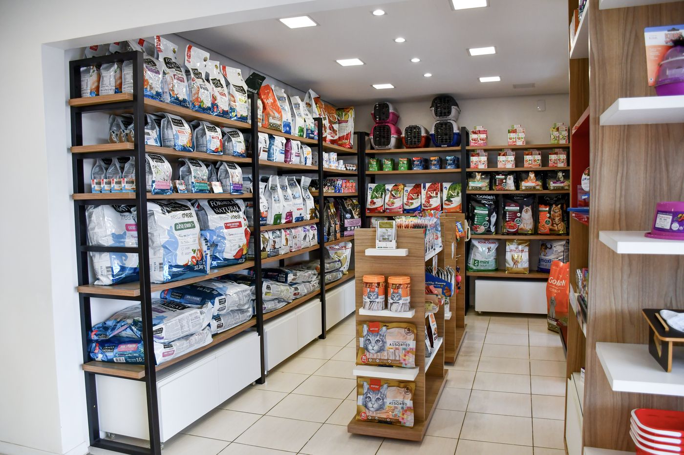 Loja de produtos da Clínica Veterinária 7 Vidas